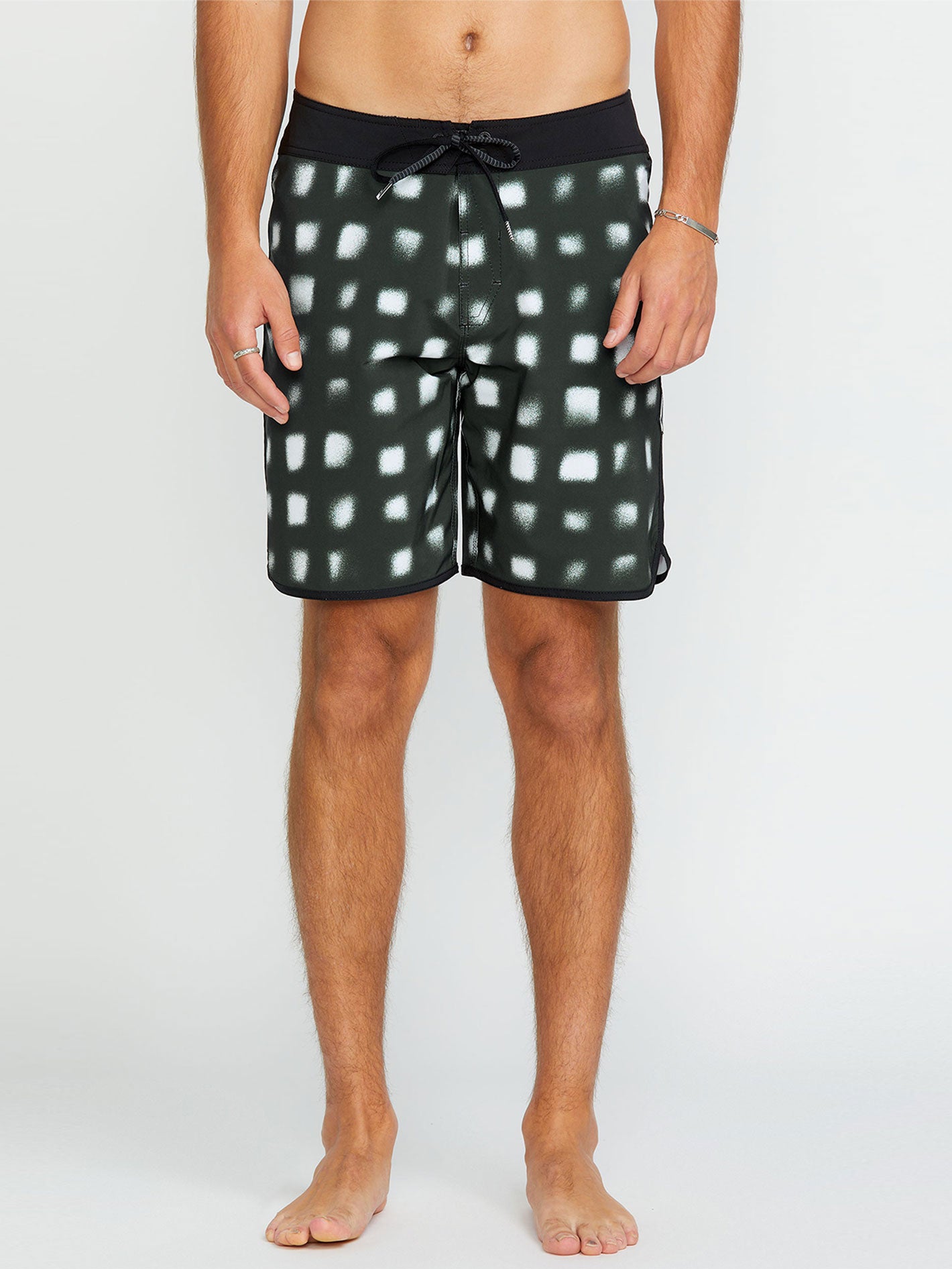 Volcom Infuse Scallop Mod 19 Boardshort - Black