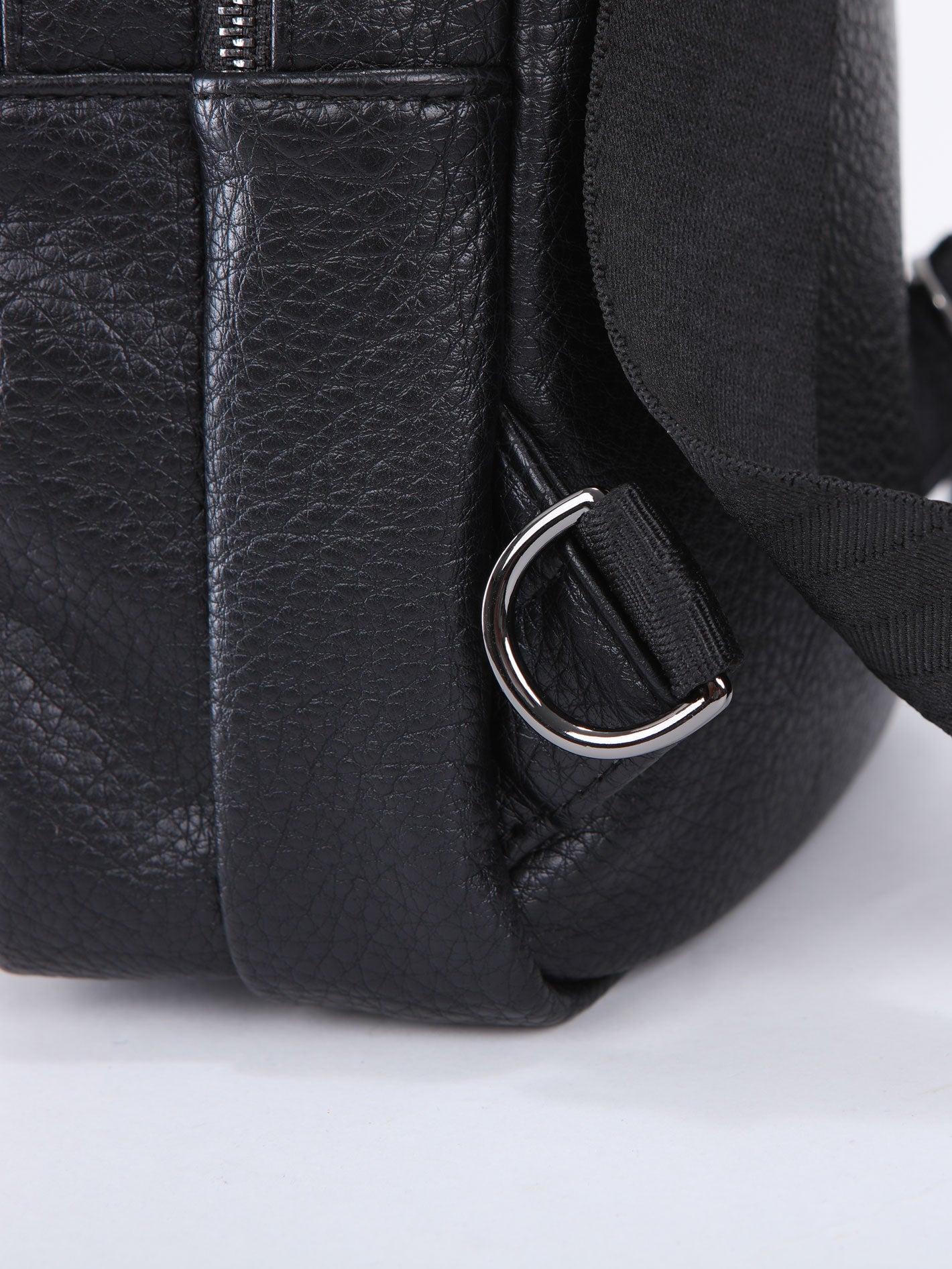 Volcom Strapped Sling Bag - Black