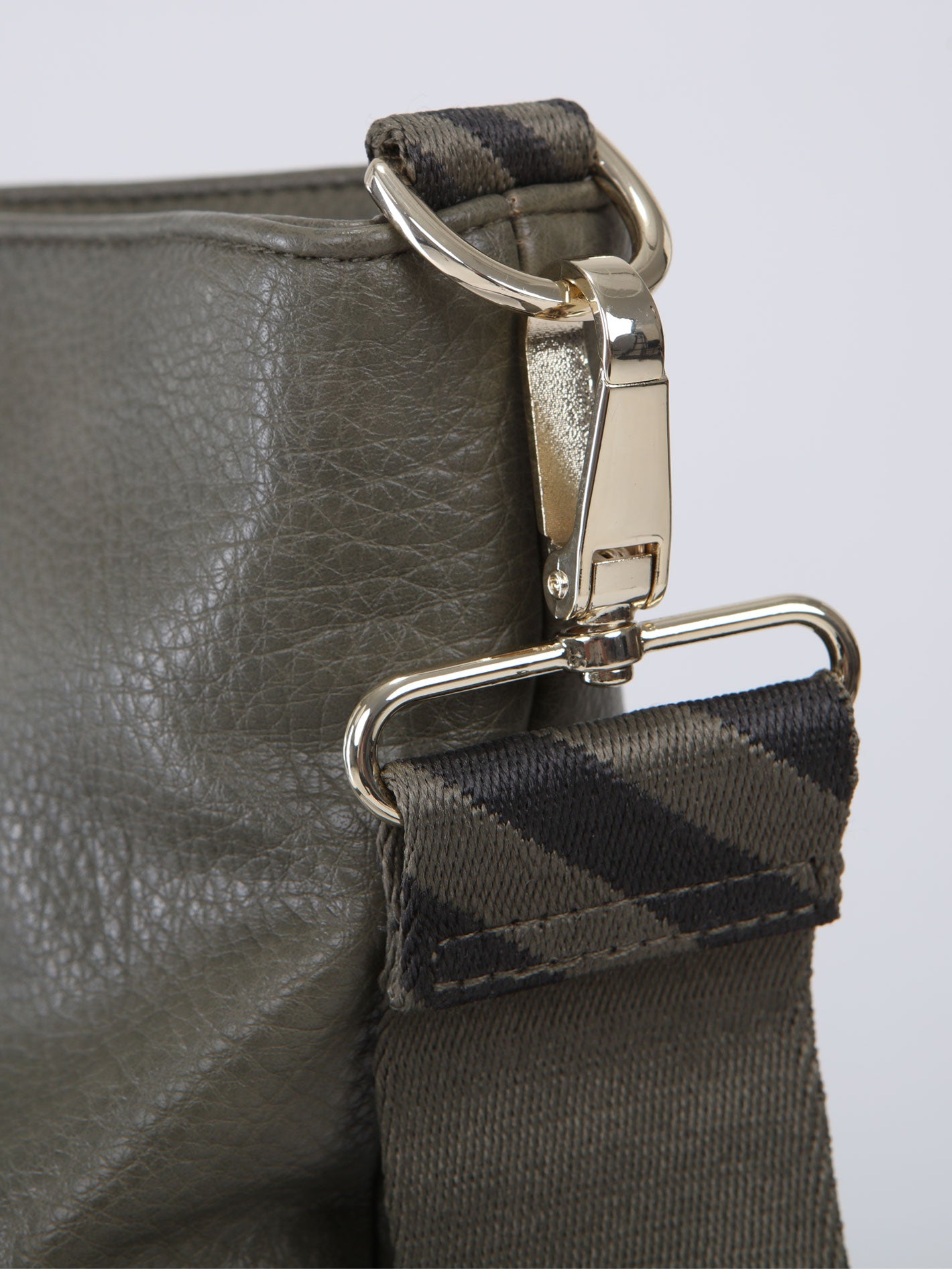 Volcom Strapped Shoulder Bag - Army