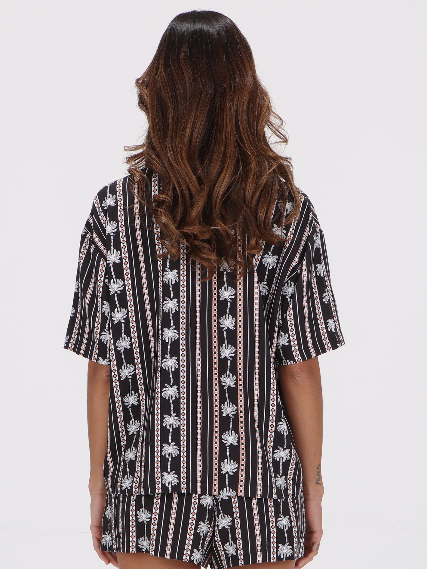 Volcom Sun Stunner Ss Shirt - Black Combo