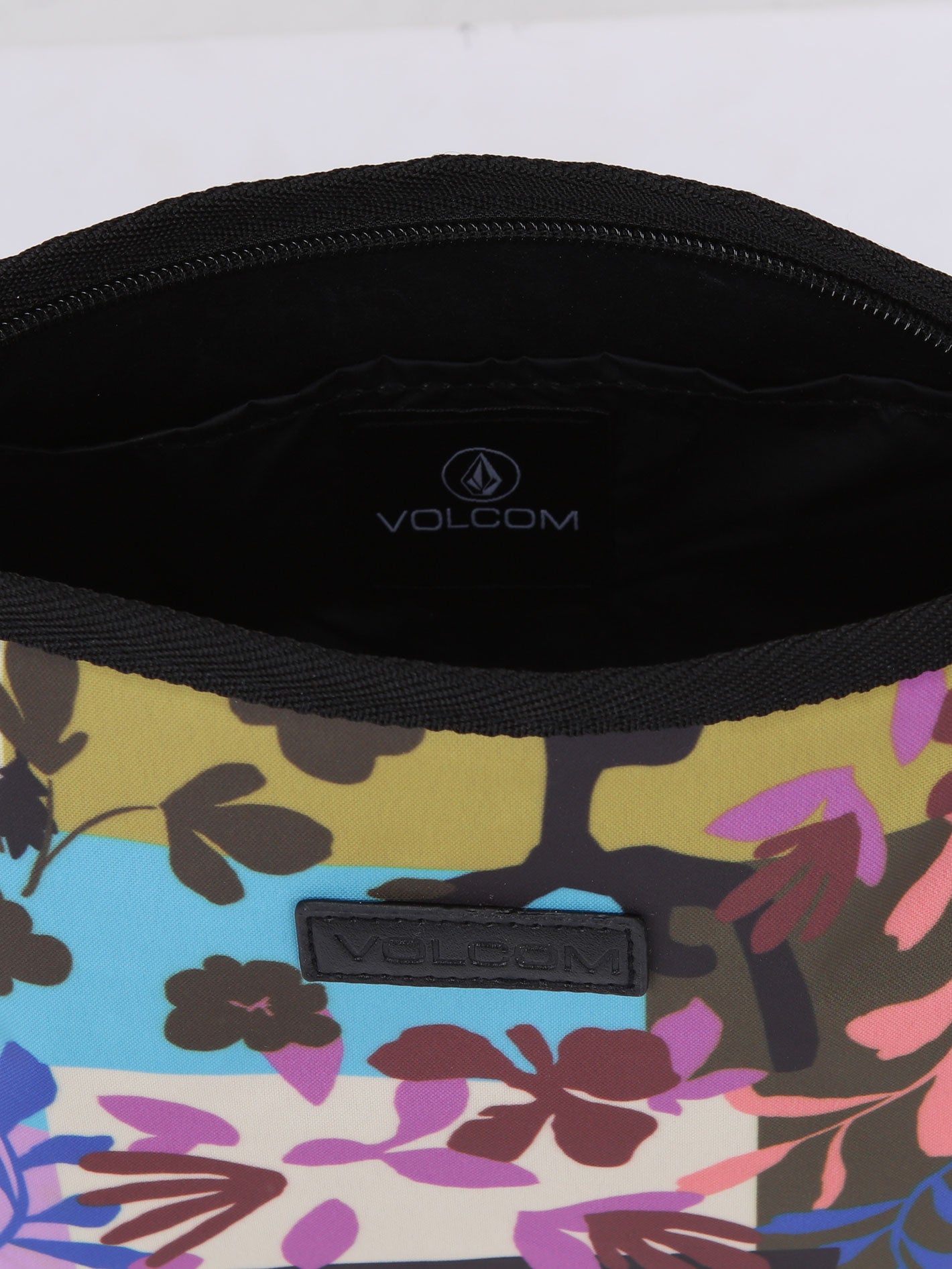 Volcom Bay Bae Sunscreen Pouch Bag - Multi