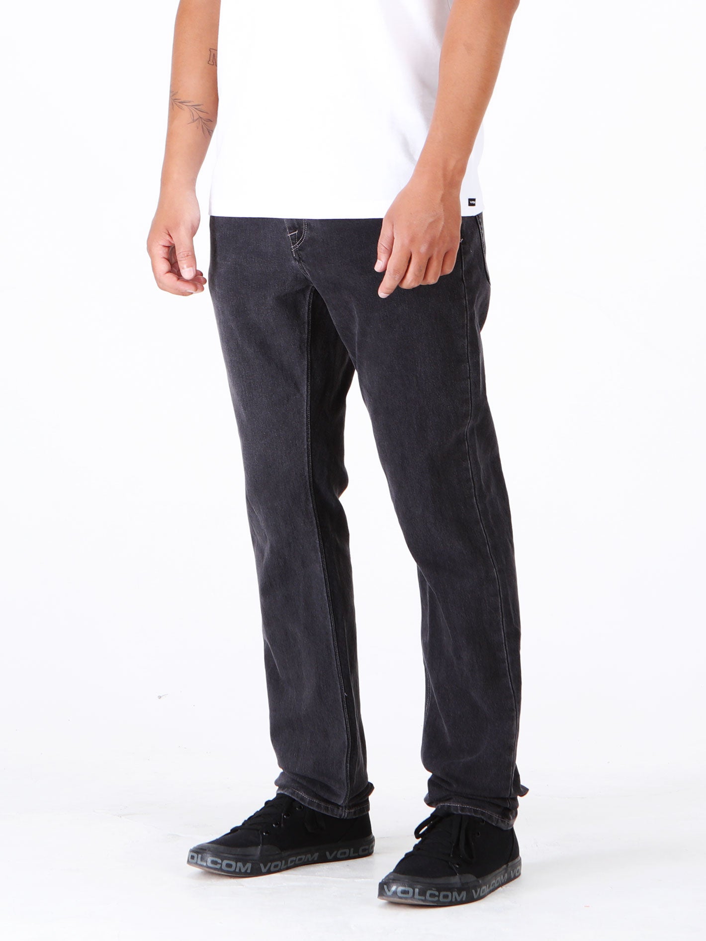 Volcom Solver Modern Tapered Fit Jeans - Carbon