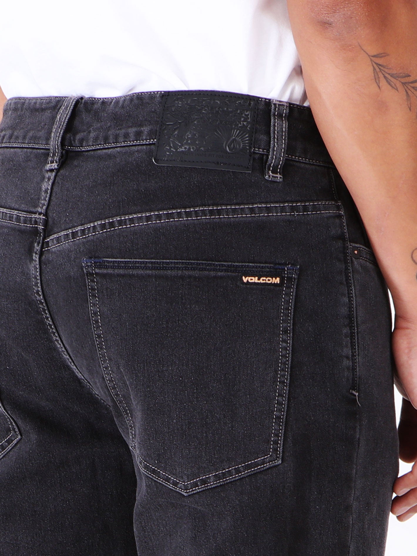 Volcom Solver Modern Tapered Fit Jeans - Carbon