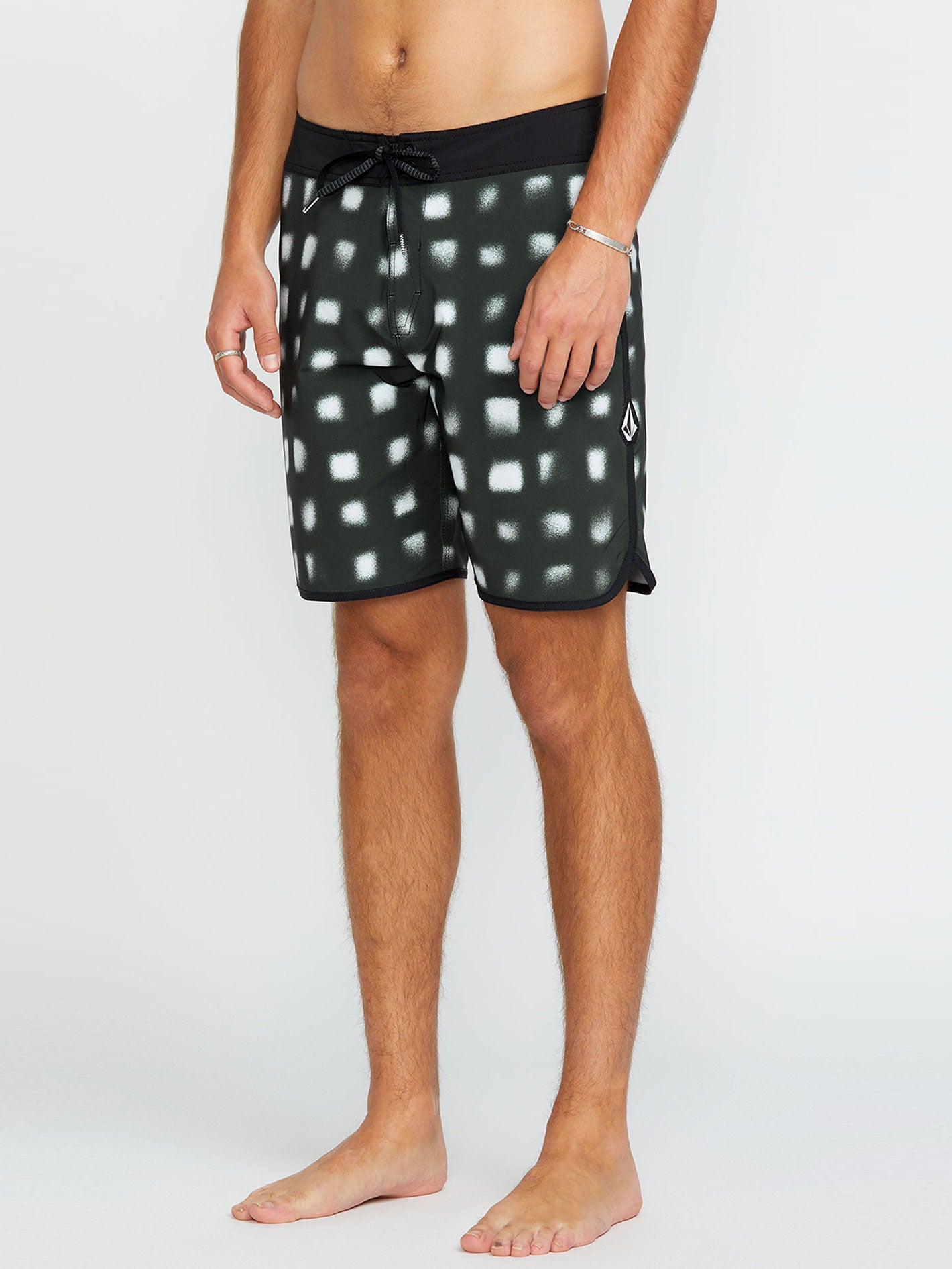 Volcom Infuse Scallop Mod 19 Boardshort - Black