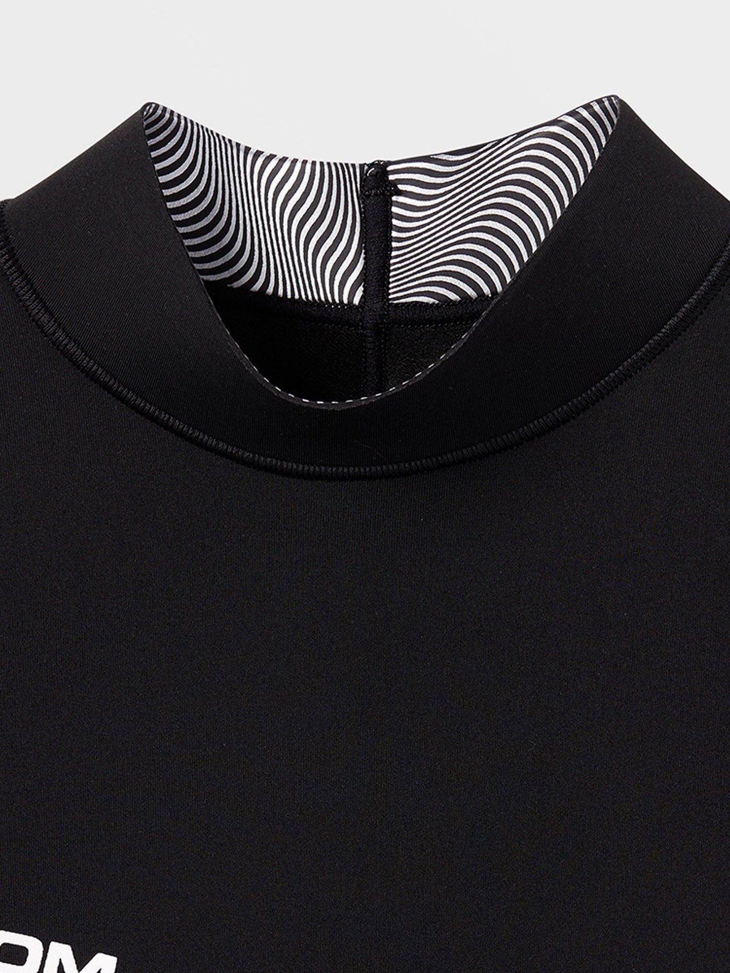 Volcom 1.5mm Pull Over Jacket  - Black