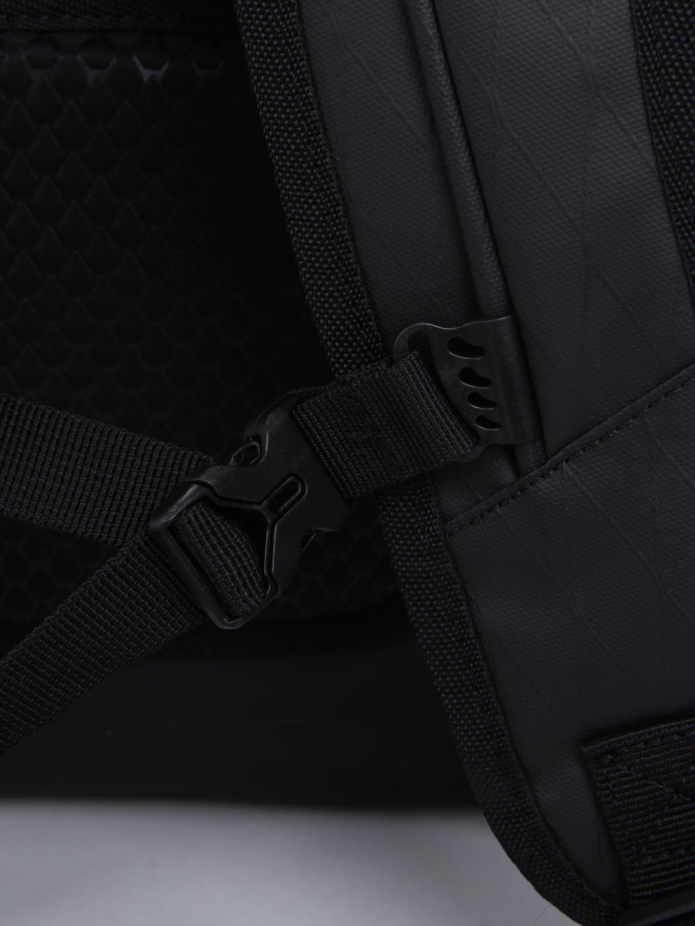 Volcom Drystone Wet/dry Roll Top Backpack - Black