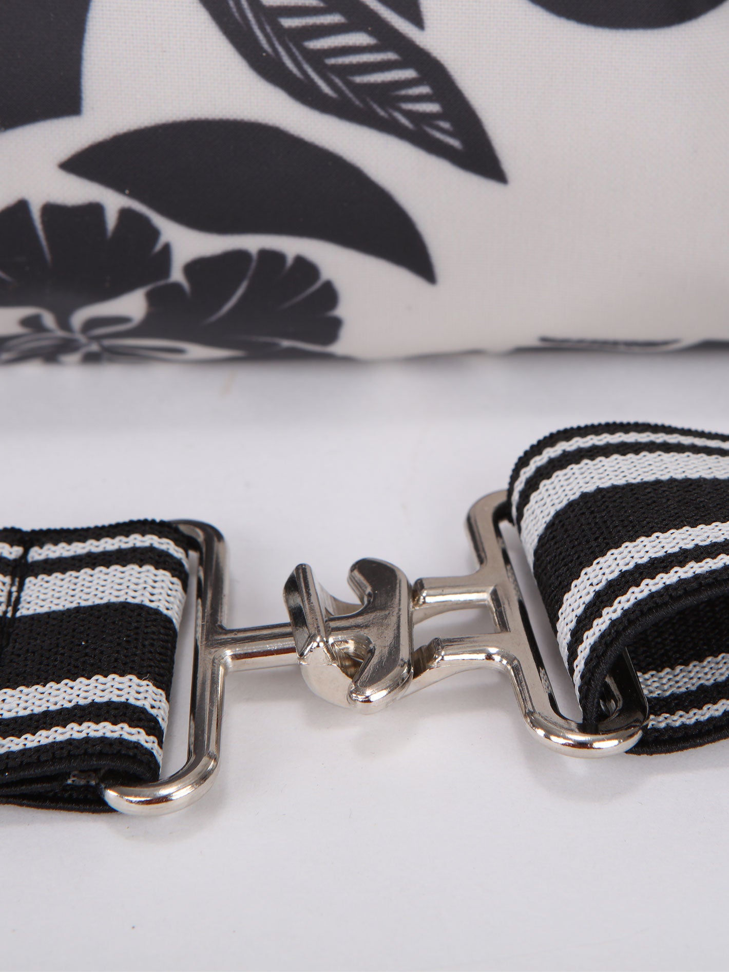 Volcom Bay Bae Waist Pouch Bag - Black/White